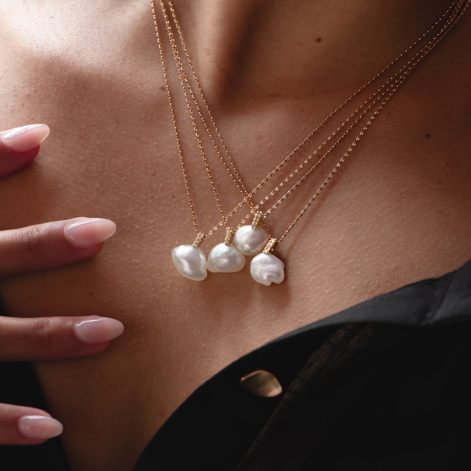 Lune Necklace | White Keshi Pearl and Golden Diamond Necklace